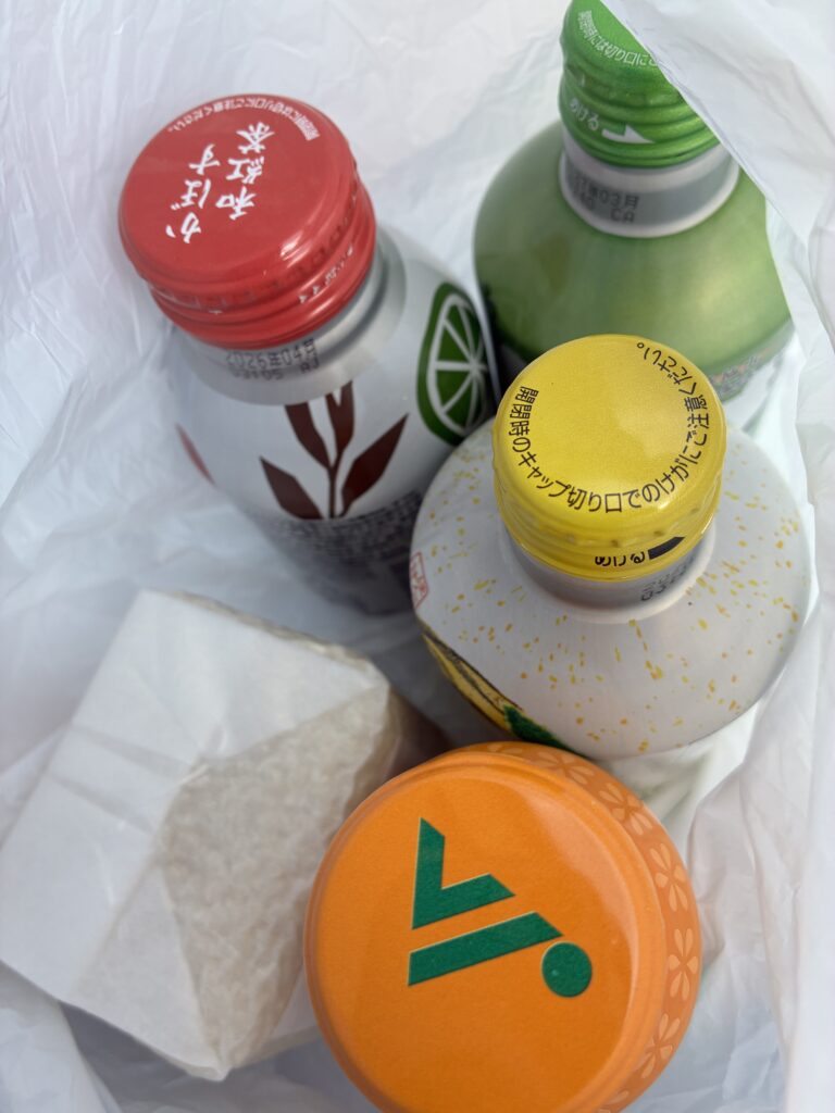 JAおおいたの県産の新米「なつほのか」2合分と、県産ドリンク4本